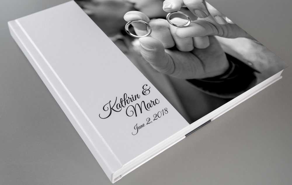 Personalisiertes Fotobuch mit klassischem Fotocover – Hochzeitsfotograf in München